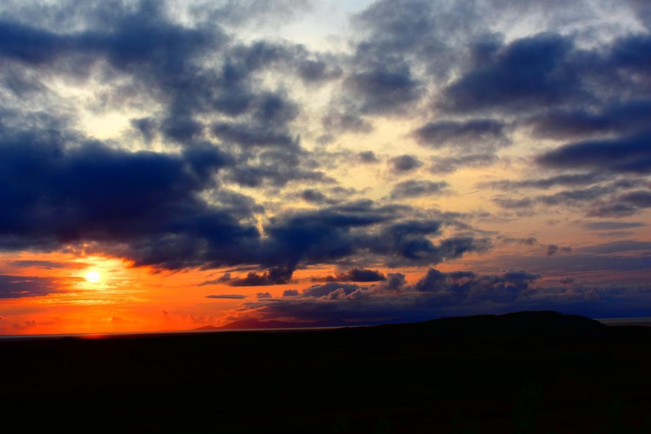 Clouds B&B Kilmuir  Exteriör bild